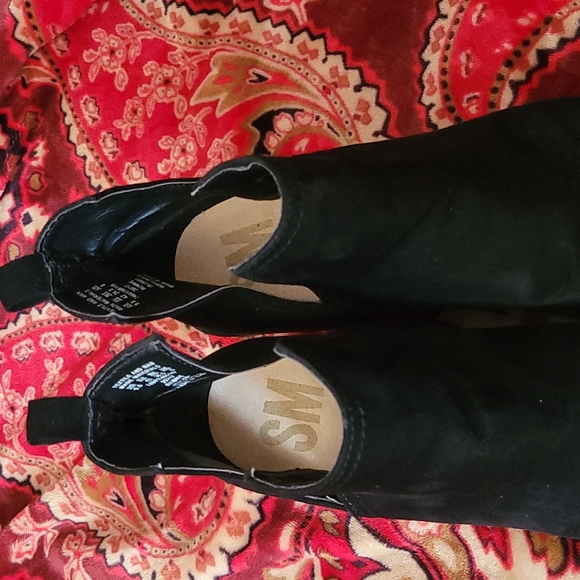 SM Boots - Picture 6 of 7